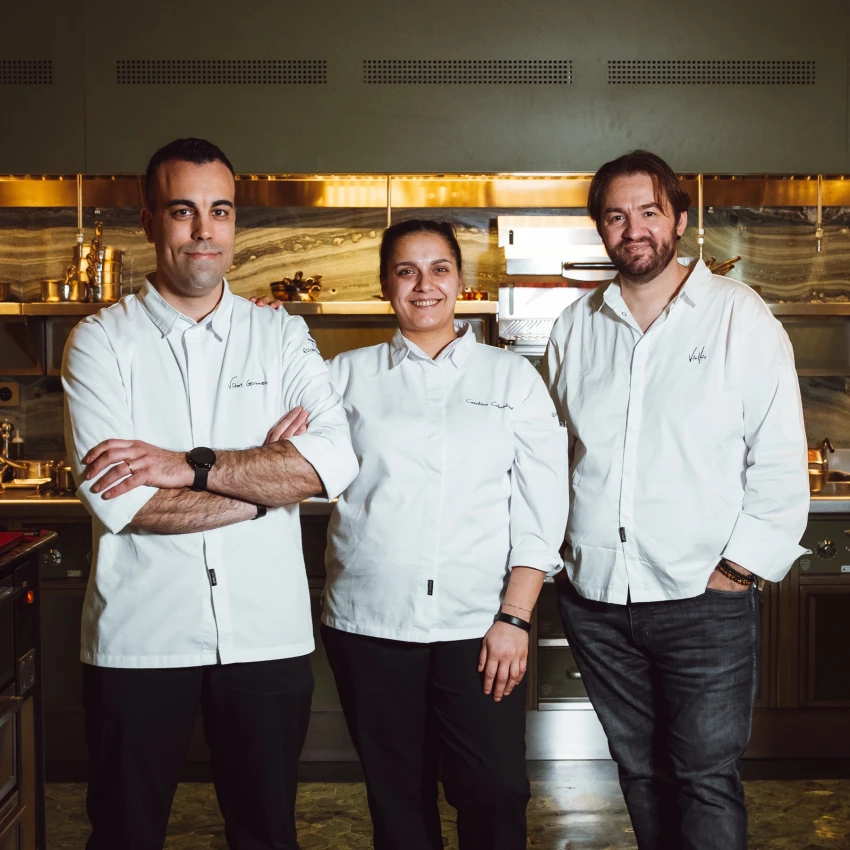 Hino à gastronomia portuguesa, um fine dining que é muito mais do que uma simples homenagem à pedra tradicional desta região.